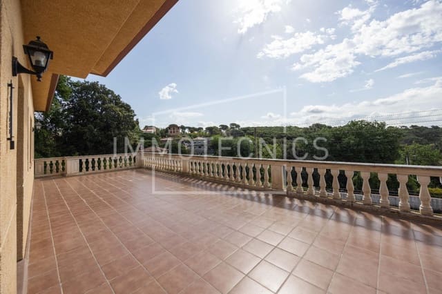 4 soveværelse Villa til salg i Cànoves i Samalús med garage - € 400.000 (Ref: 9799409)