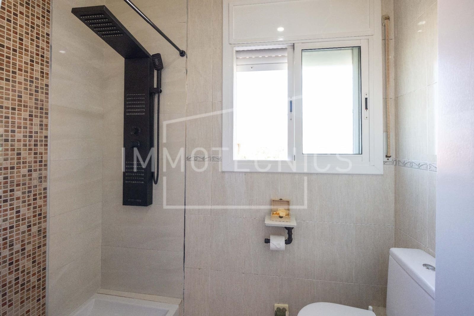 Finca/Casa Rural de 6 habitaciones en Cànoves i Samalús en venta - 349.000 € (Ref: 9804485)