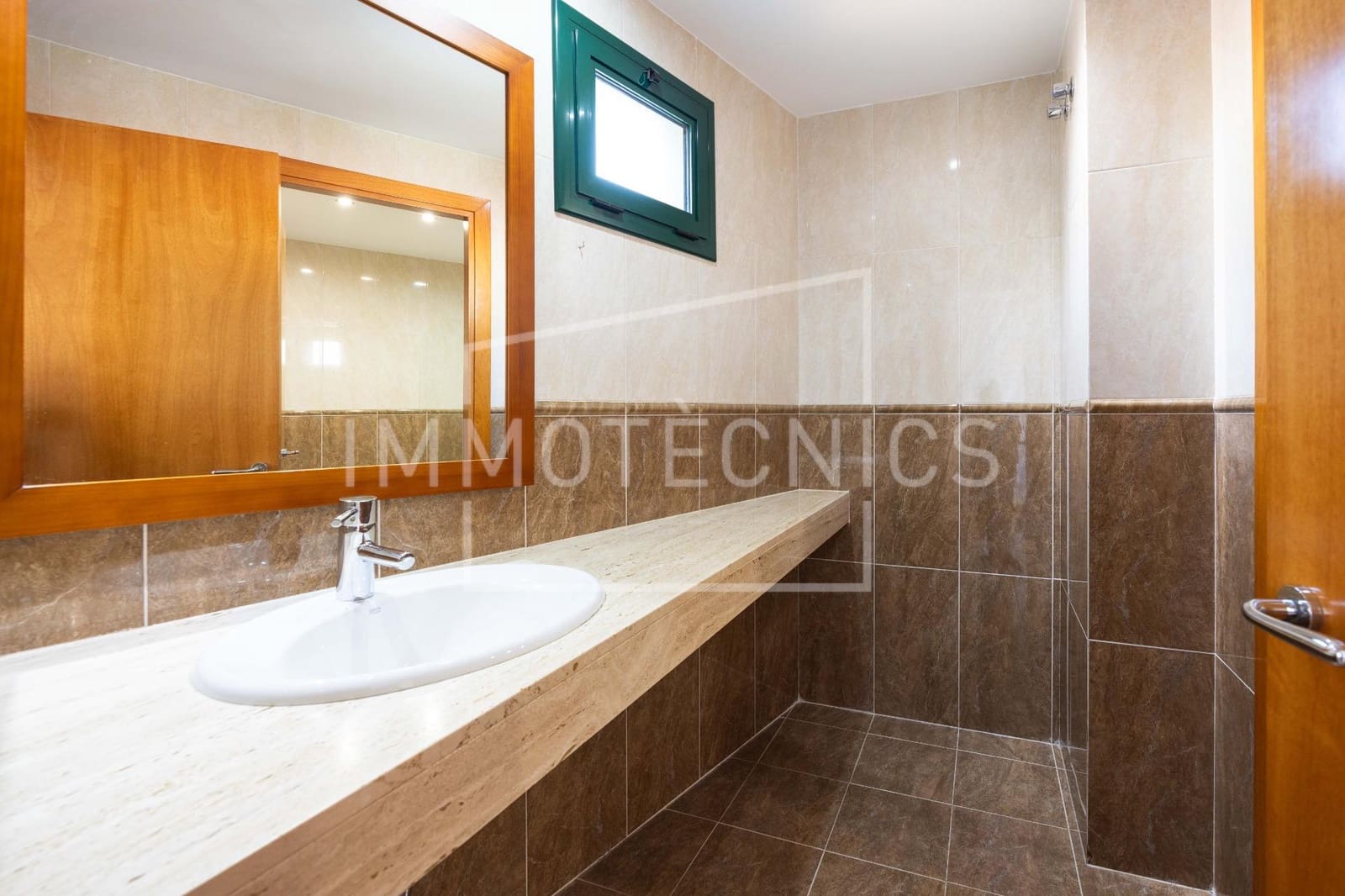 4 soveværelse Byhus til salg i La Garriga med garage - € 538.000 (Ref: 9808119)