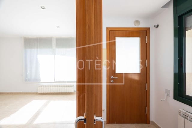4 soveværelse Byhus til salg i La Garriga med garage - € 515.000 (Ref: 9808119)