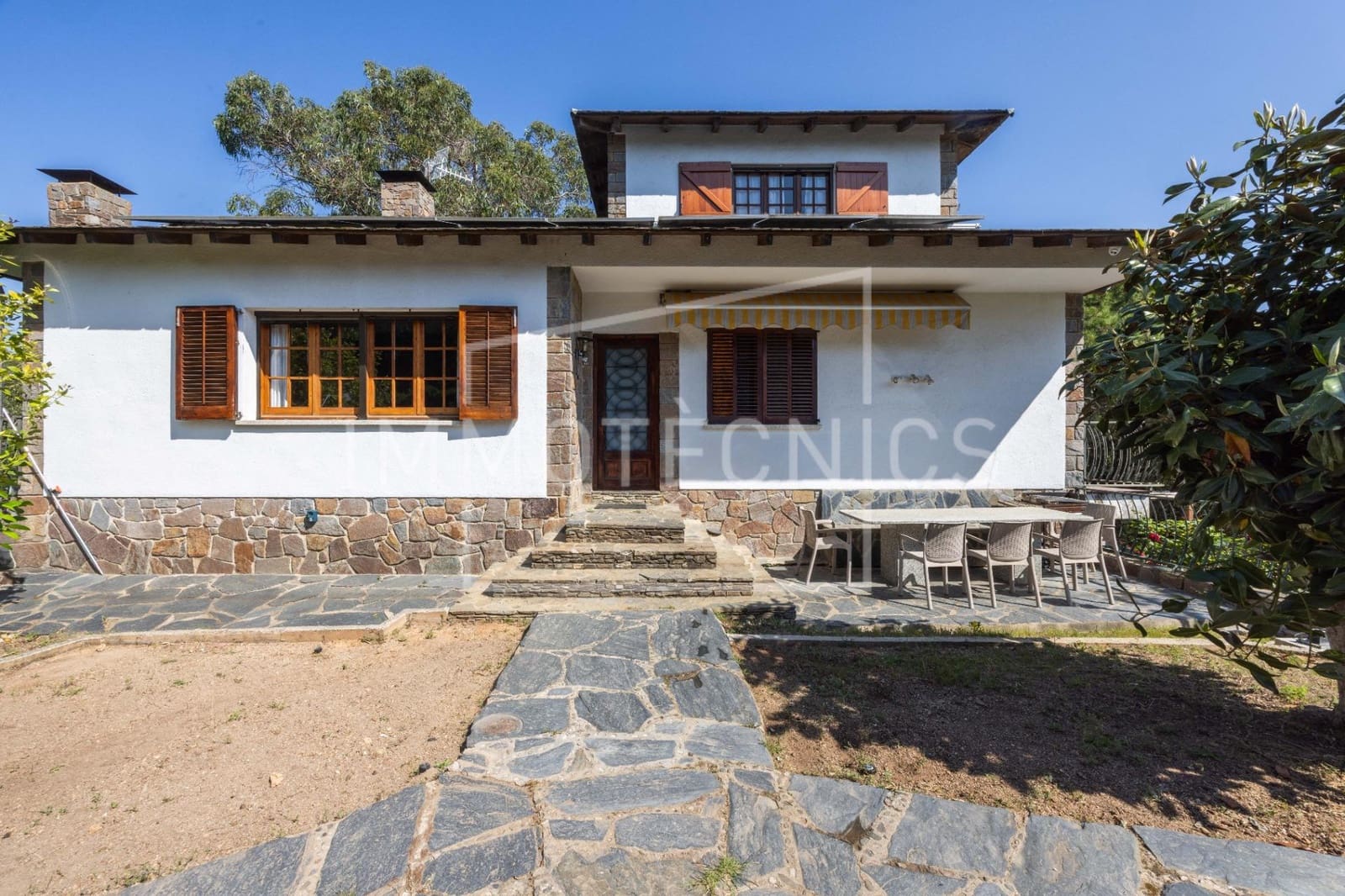 5 sovrum Villa till salu i Llinars del Valles med garage - 420 000 € (Ref: 9808120)