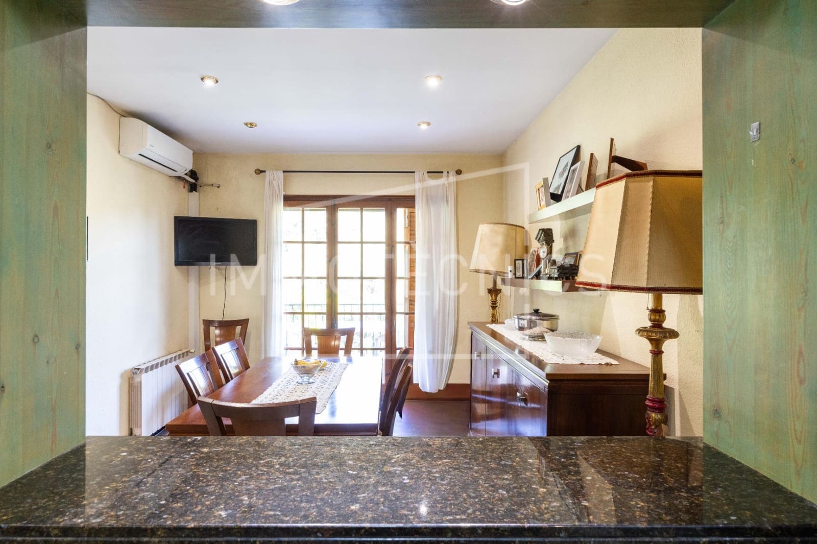 5 sovrum Villa till salu i Llinars del Valles med garage - 420 000 € (Ref: 9808120)