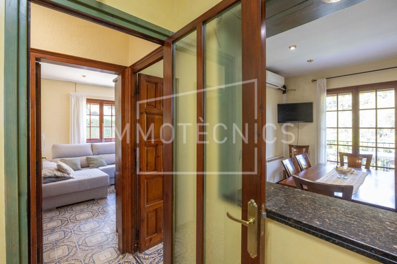 5 sovrum Villa till salu i Llinars del Valles med garage - 420 000 € (Ref: 9808120)