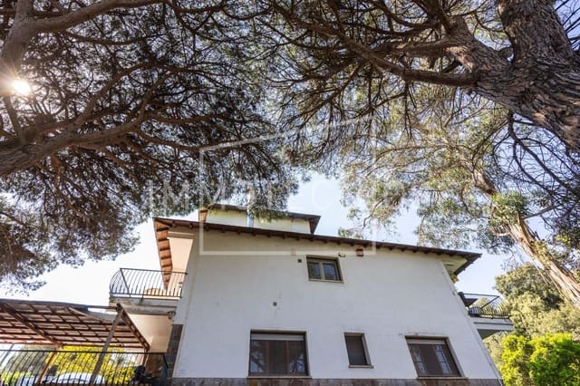 5 chambre Villa/Maison à vendre à Llinars del Vallès avec garage - 420 000 € (Ref: 9808120)