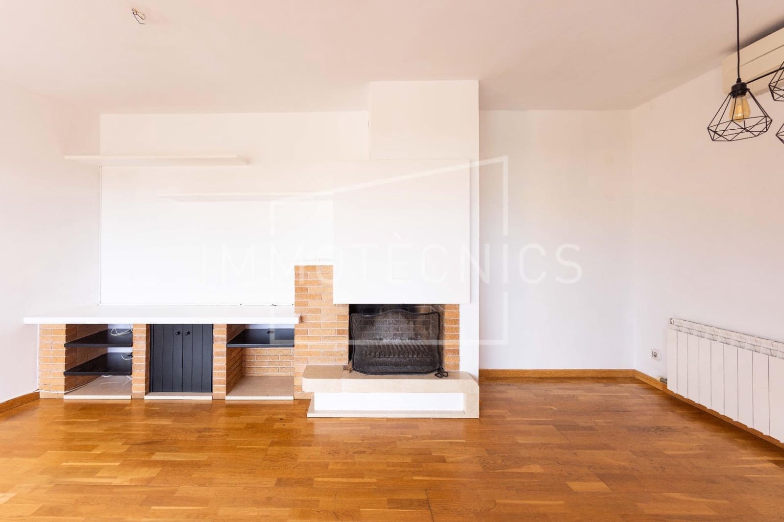 4 chambre Villa/Maison Mitoyenne à vendre à Caldes d'Estrac avec garage - 420 000 € (Ref: 9823043)