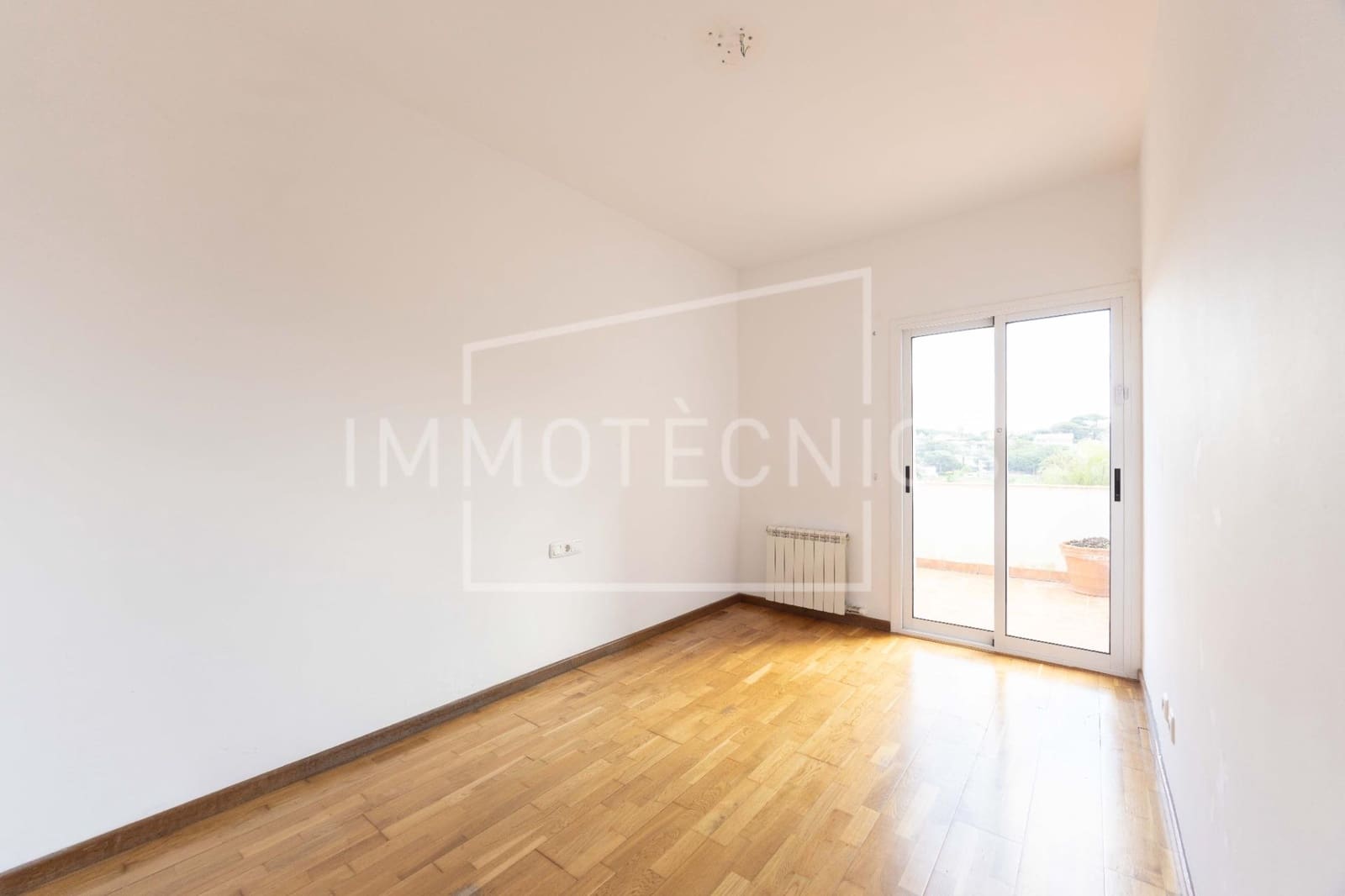 4 chambre Villa/Maison Mitoyenne à vendre à Caldes d'Estrac avec garage - 420 000 € (Ref: 9823043)