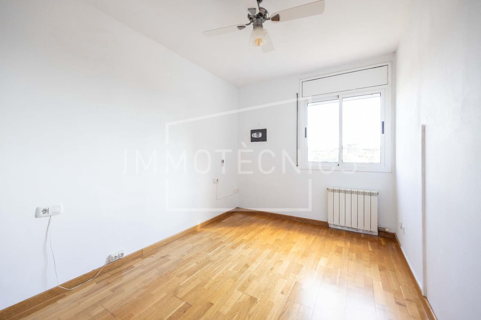 4 chambre Villa/Maison Mitoyenne à vendre à Caldes d'Estrac avec garage - 420 000 € (Ref: 9823043)