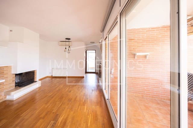 4 chambre Villa/Maison Mitoyenne à vendre à Caldes d'Estrac avec garage - 420 000 € (Ref: 9823043)