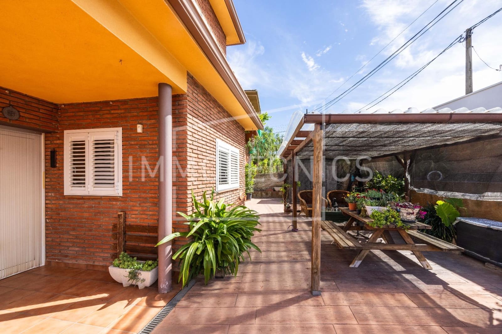 4 slaapkamer Villa te koop in Llica d'Amunt met zwembad garage - € 450.000 (Ref: 9829342)