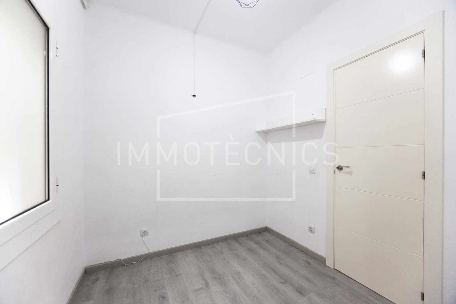 Piso de 3 habitaciones en Barcelona ciudad en venta - 398.000 € (Ref: 9851895)