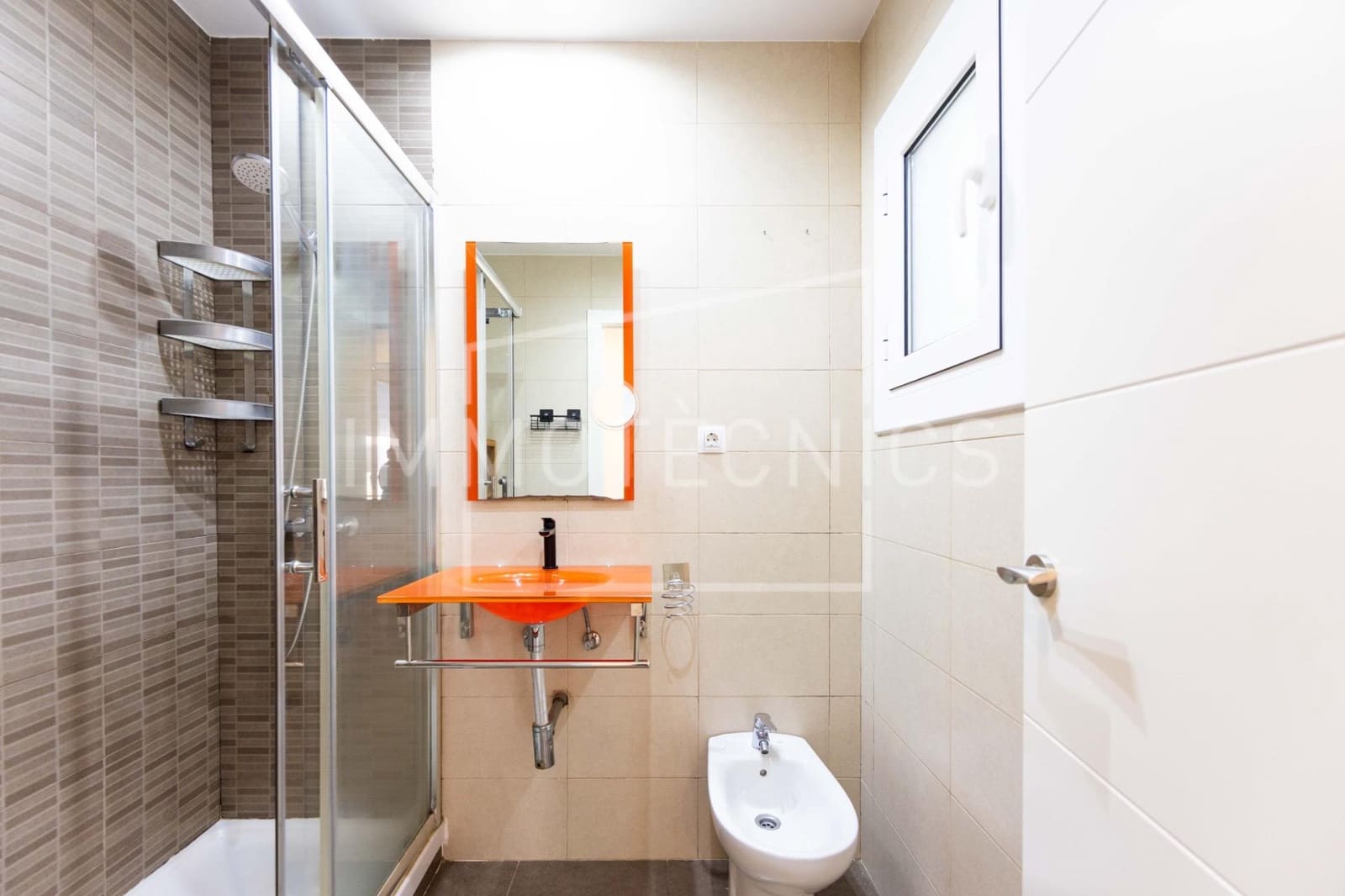 Piso de 3 habitaciones en Barcelona ciudad en venta - 398.000 € (Ref: 9851895)