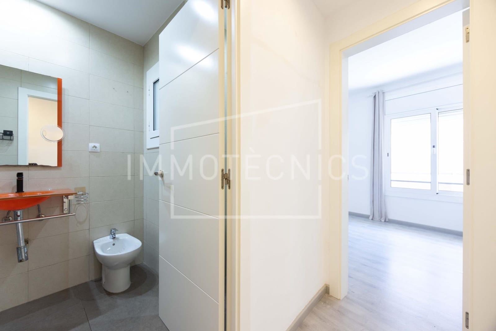 Piso de 3 habitaciones en Barcelona ciudad en venta - 398.000 € (Ref: 9851895)
