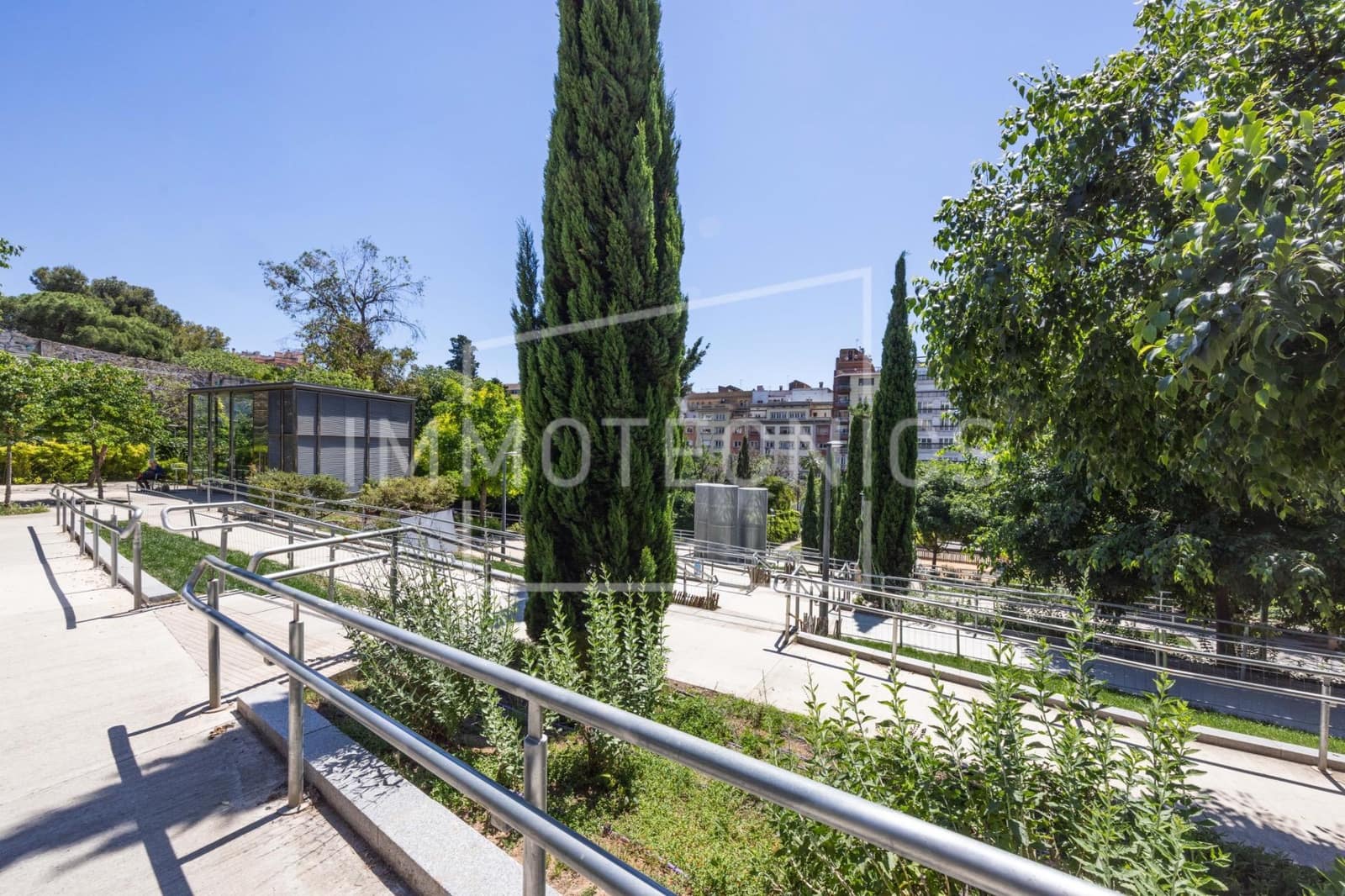 Piso de 3 habitaciones en Barcelona ciudad en venta - 398.000 € (Ref: 9851895)