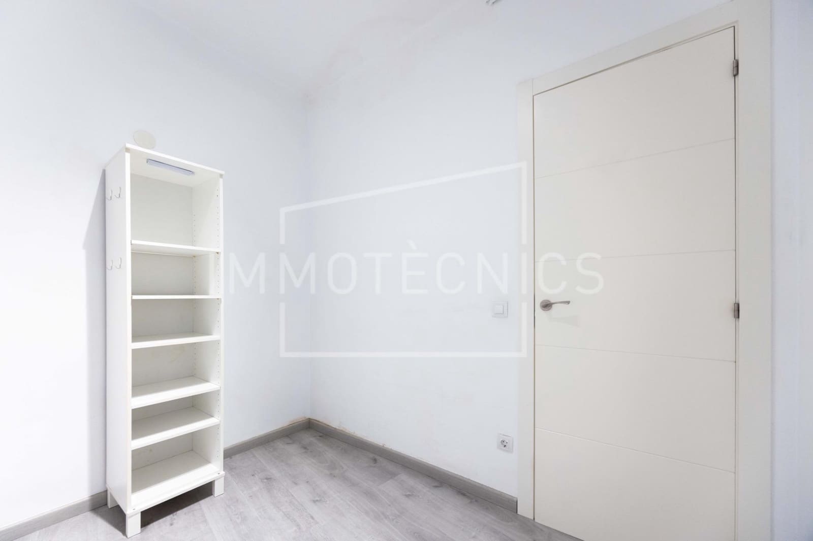 3 bedroom Flat for sale in Barcelona city - € 398,000 (Ref: 9851895)