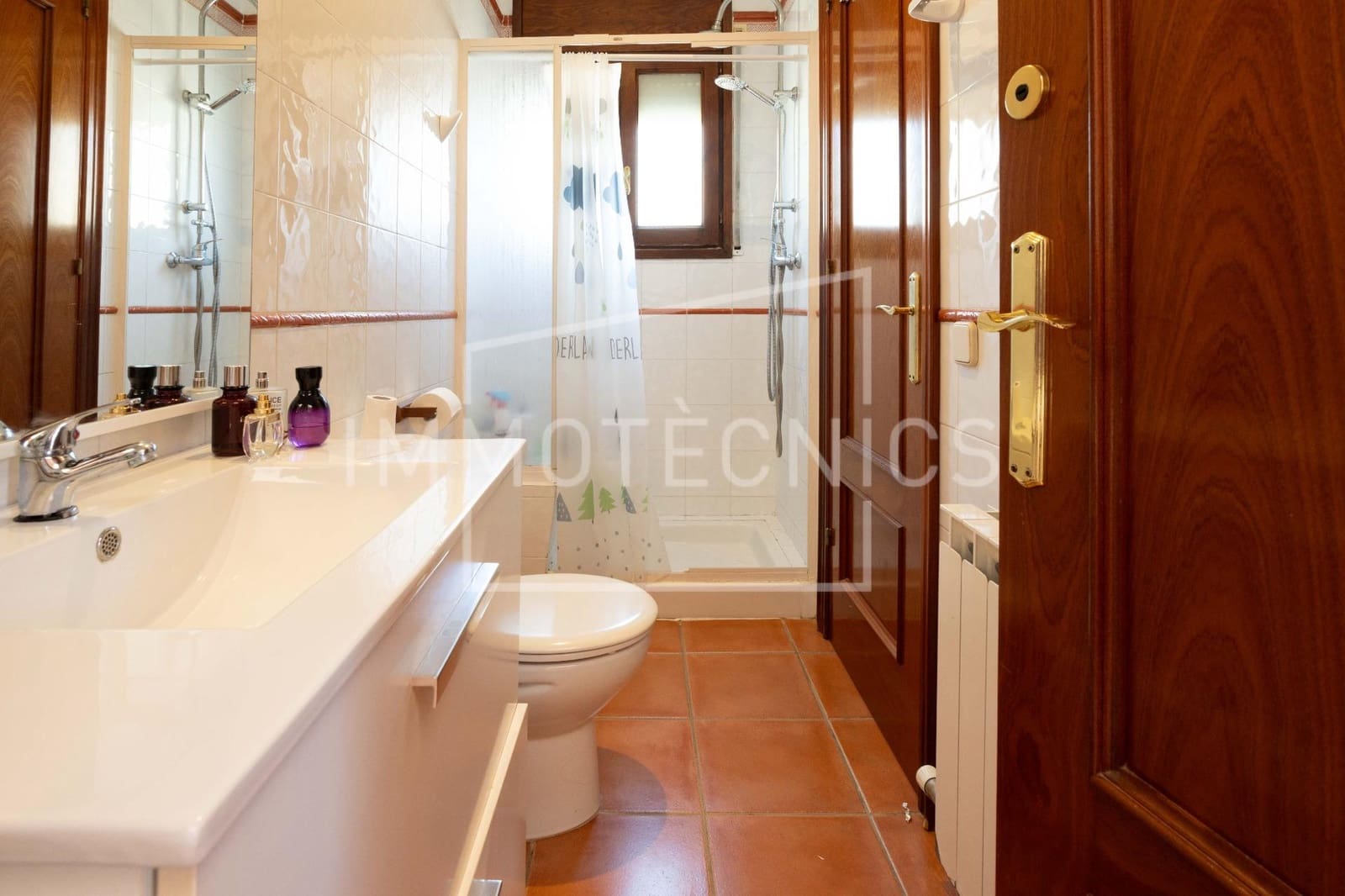 6 bedroom Villa for sale in Dosrius with garage - € 495,000 (Ref: 9865344)