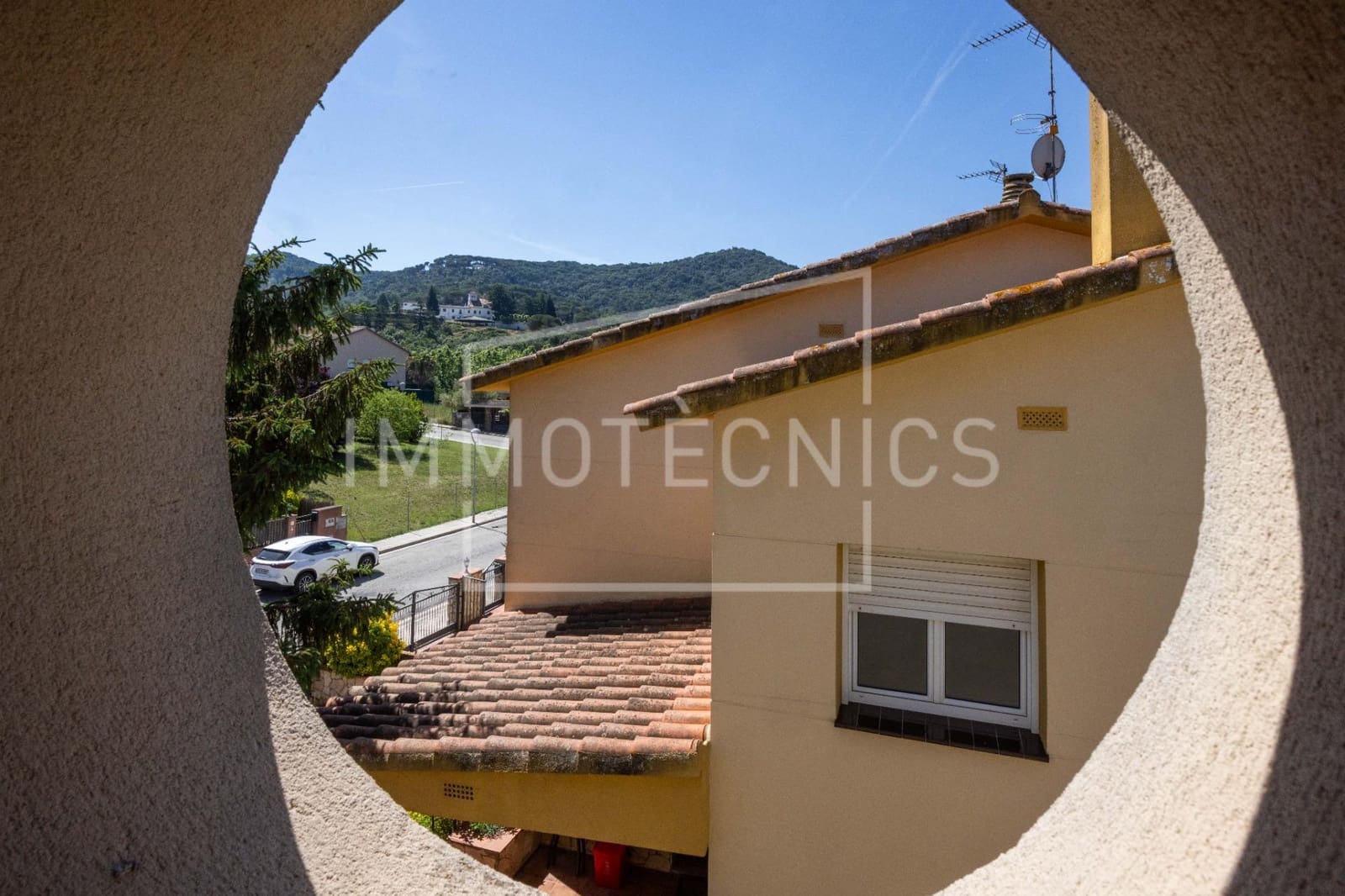 6 bedroom Villa for sale in Dosrius with garage - € 495,000 (Ref: 9865344)