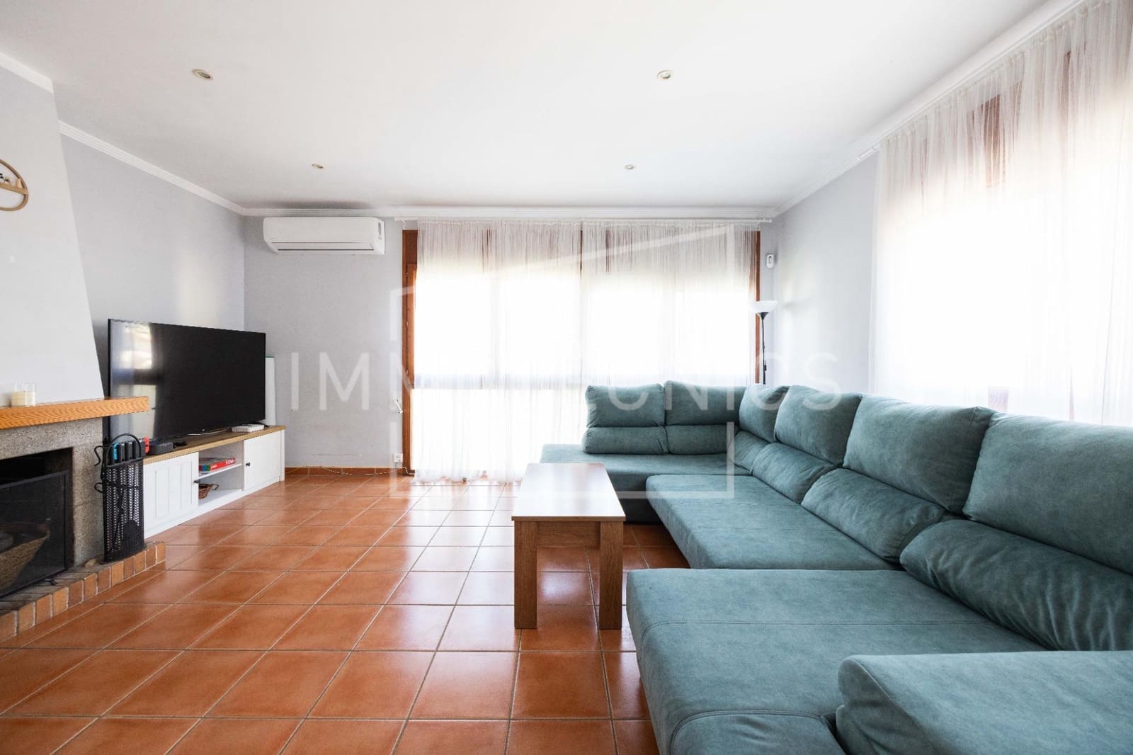 6 bedroom Villa for sale in Dosrius with garage - € 495,000 (Ref: 9865344)