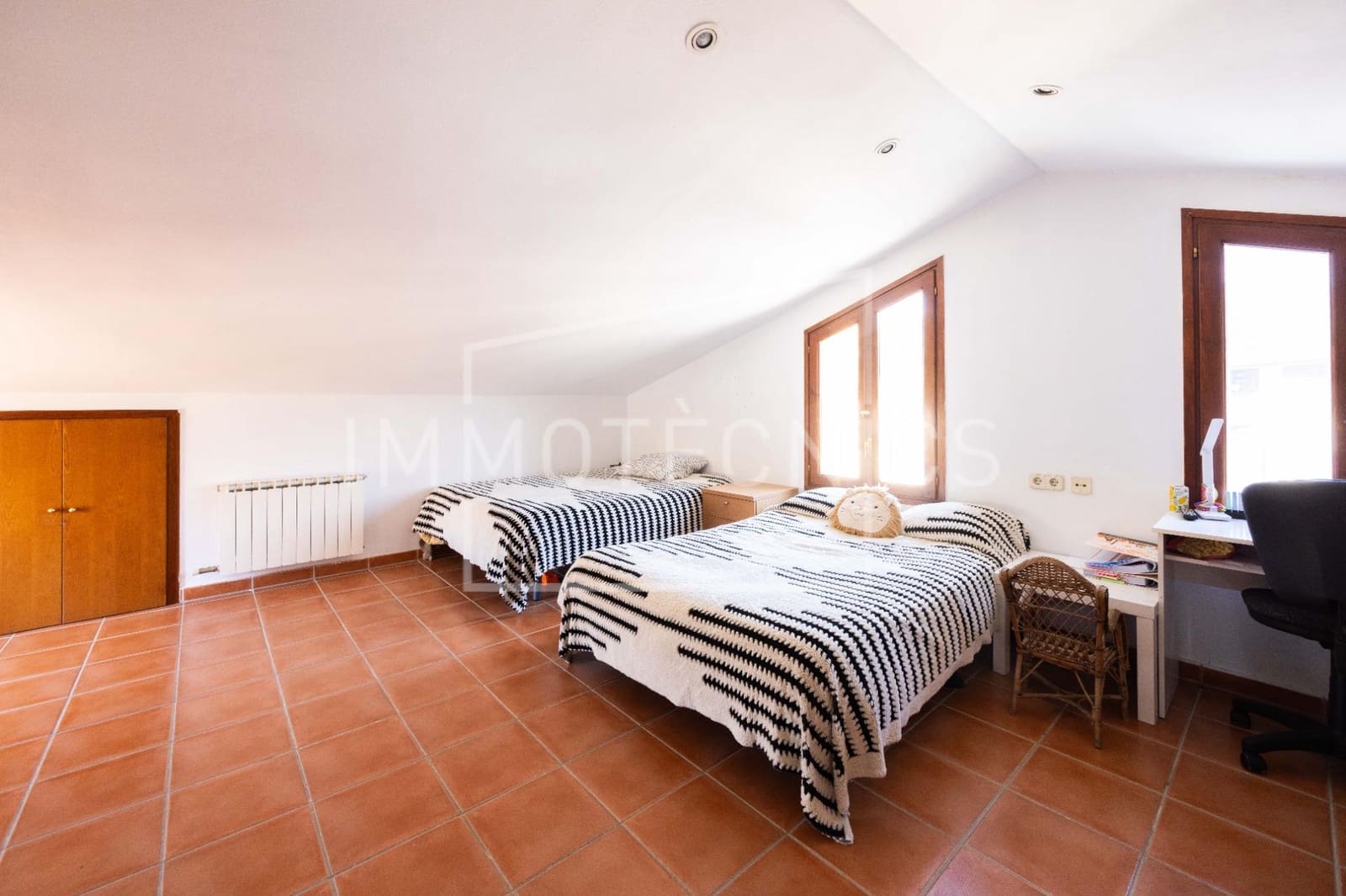 6 bedroom Villa for sale in Dosrius with garage - € 495,000 (Ref: 9865344)