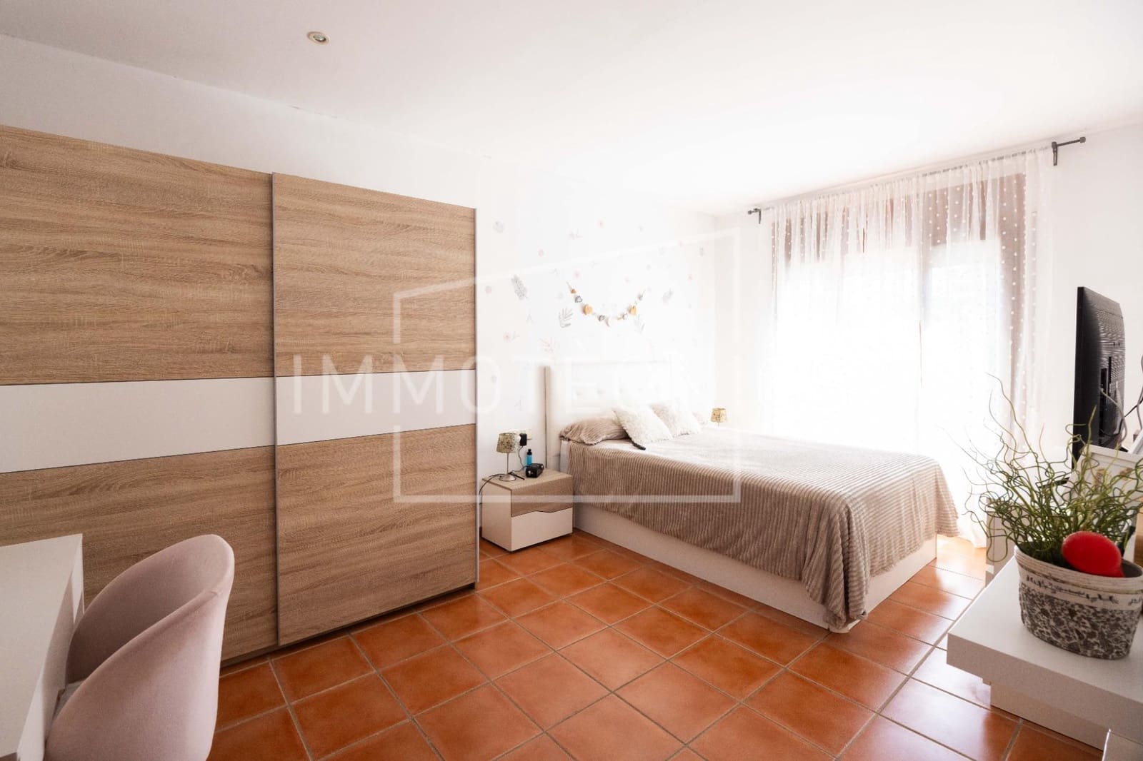 6 bedroom Villa for sale in Dosrius with garage - € 495,000 (Ref: 9865344)