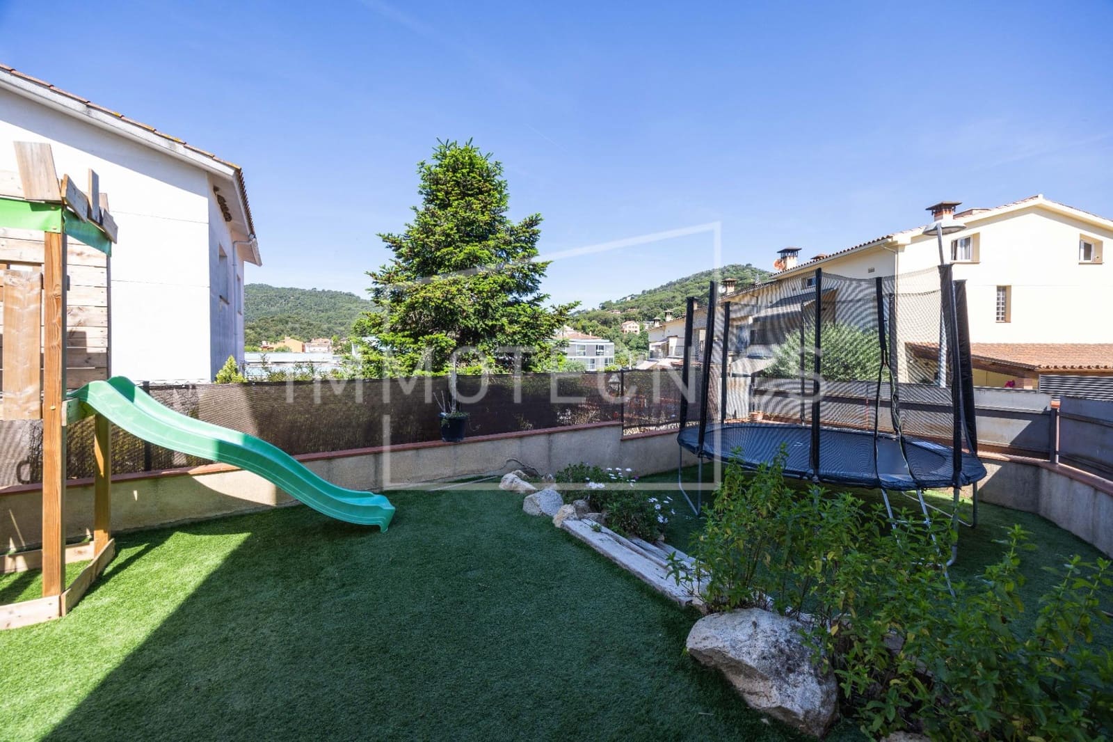 6 bedroom Villa for sale in Dosrius with garage - € 495,000 (Ref: 9865344)