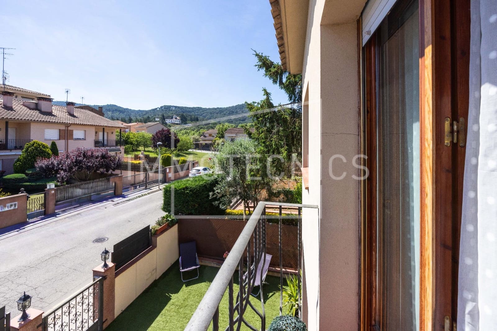6 bedroom Villa for sale in Dosrius with garage - € 495,000 (Ref: 9865344)