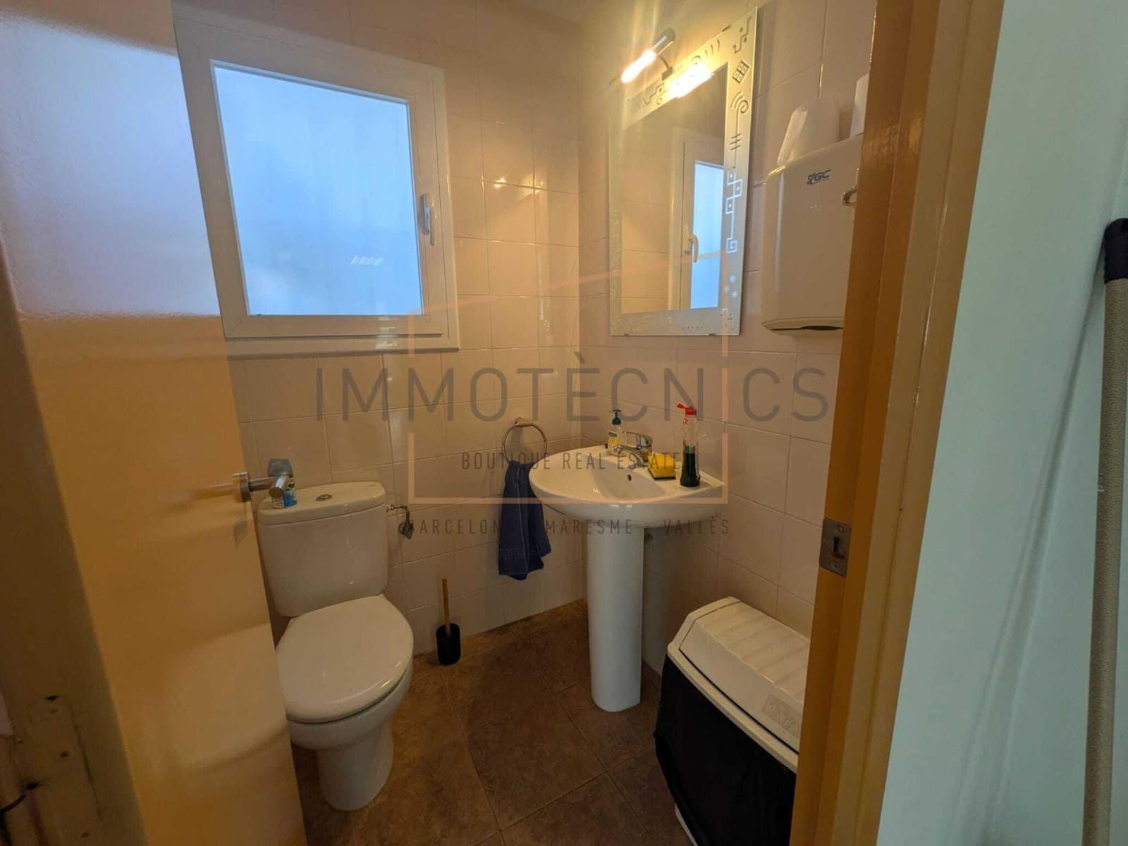 3 bedroom Commercial for rent in Granollers with garage - € 1,900 (Ref: 9867106)