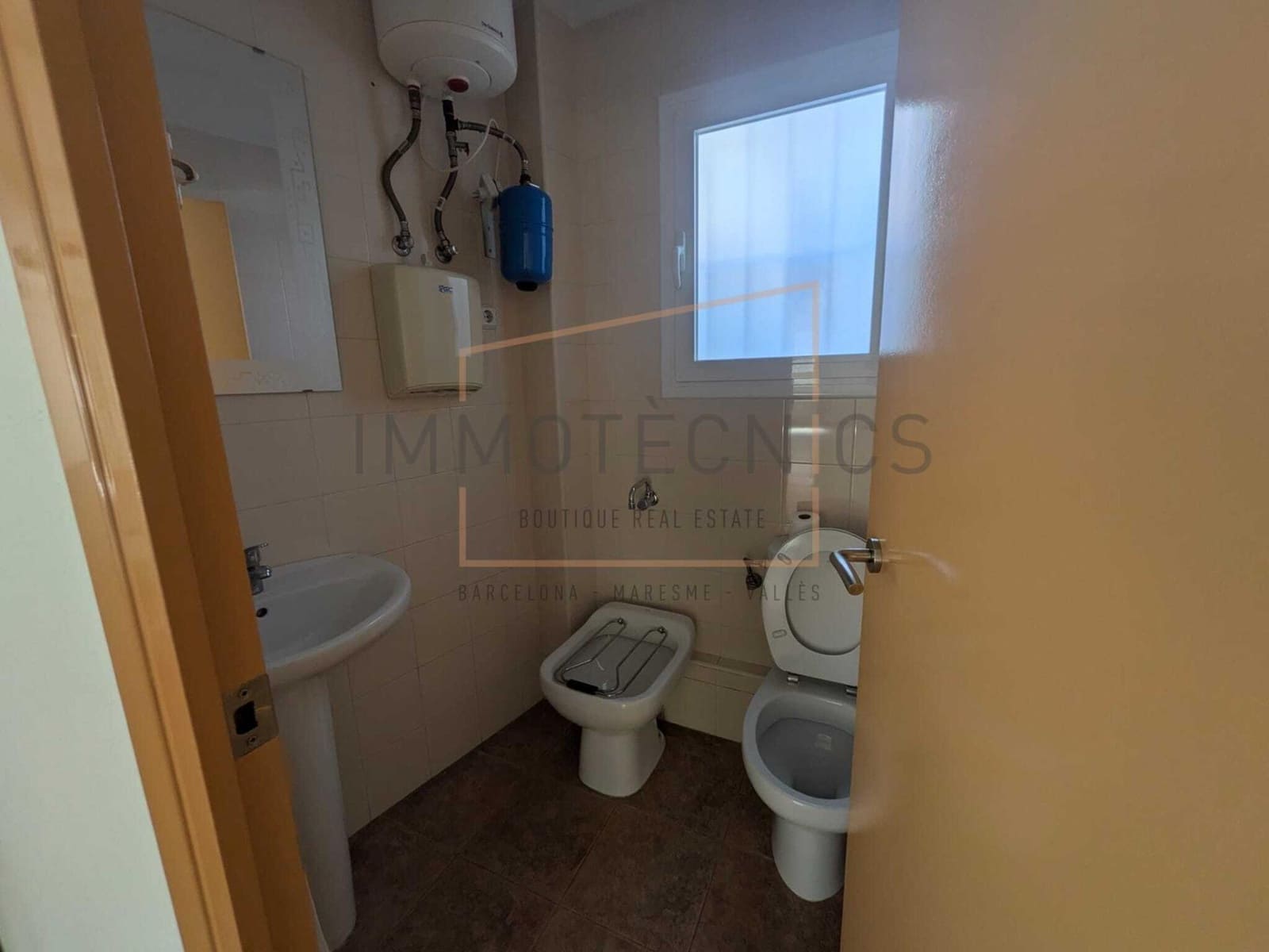 3 bedroom Commercial for rent in Granollers with garage - € 1,900 (Ref: 9867106)
