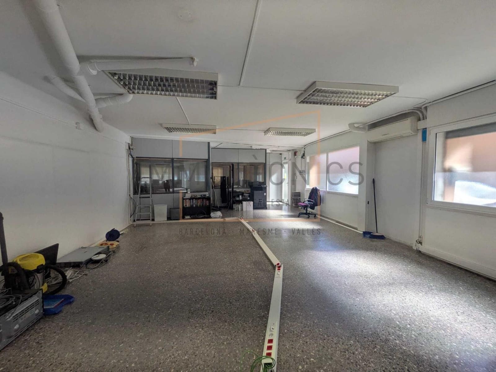 3 bedroom Commercial for rent in Granollers with garage - € 1,900 (Ref: 9867106)