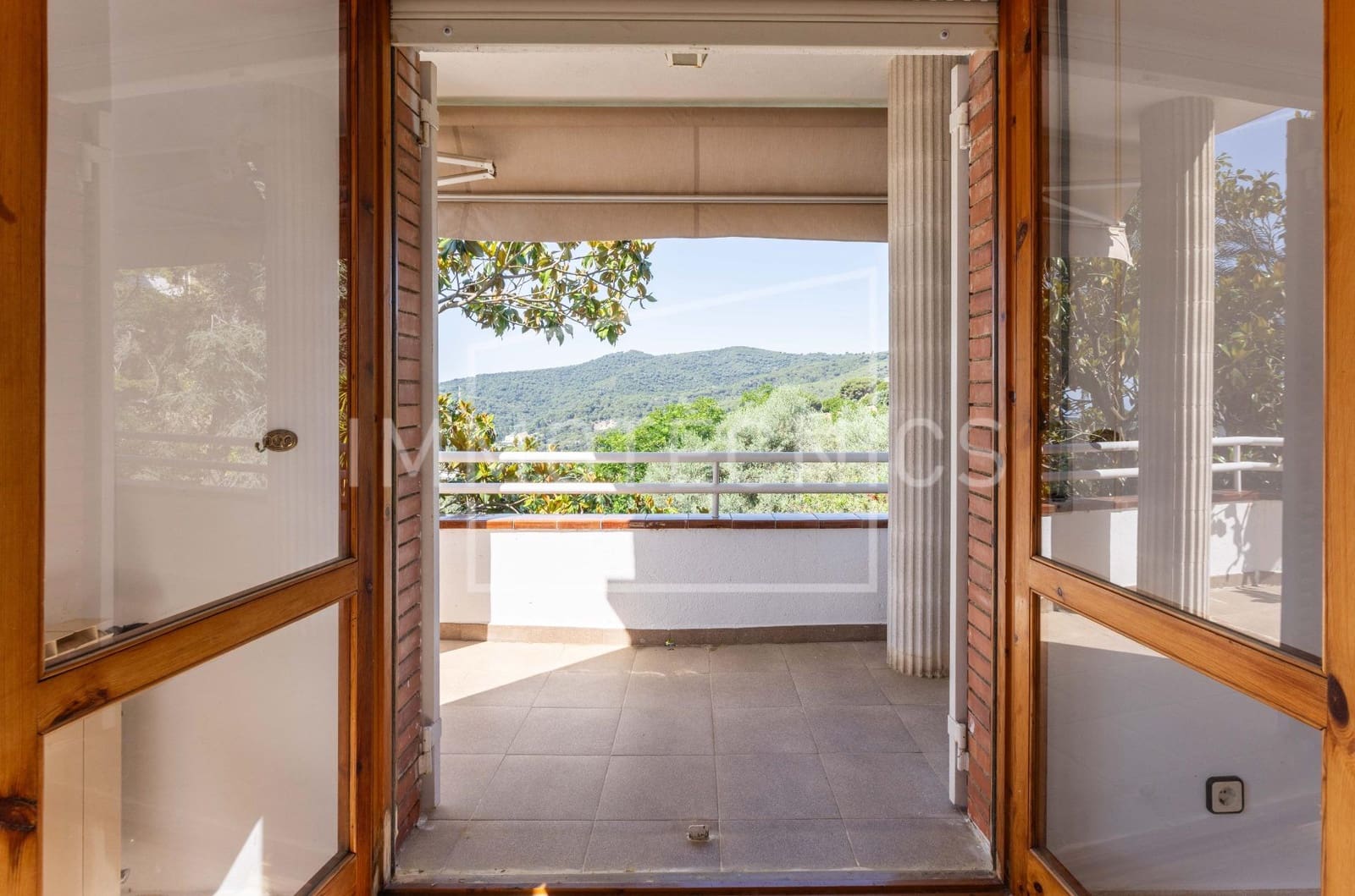 5 bedroom Villa for sale in Arenys de Munt with pool garage - € 700,000 (Ref: 9873667)