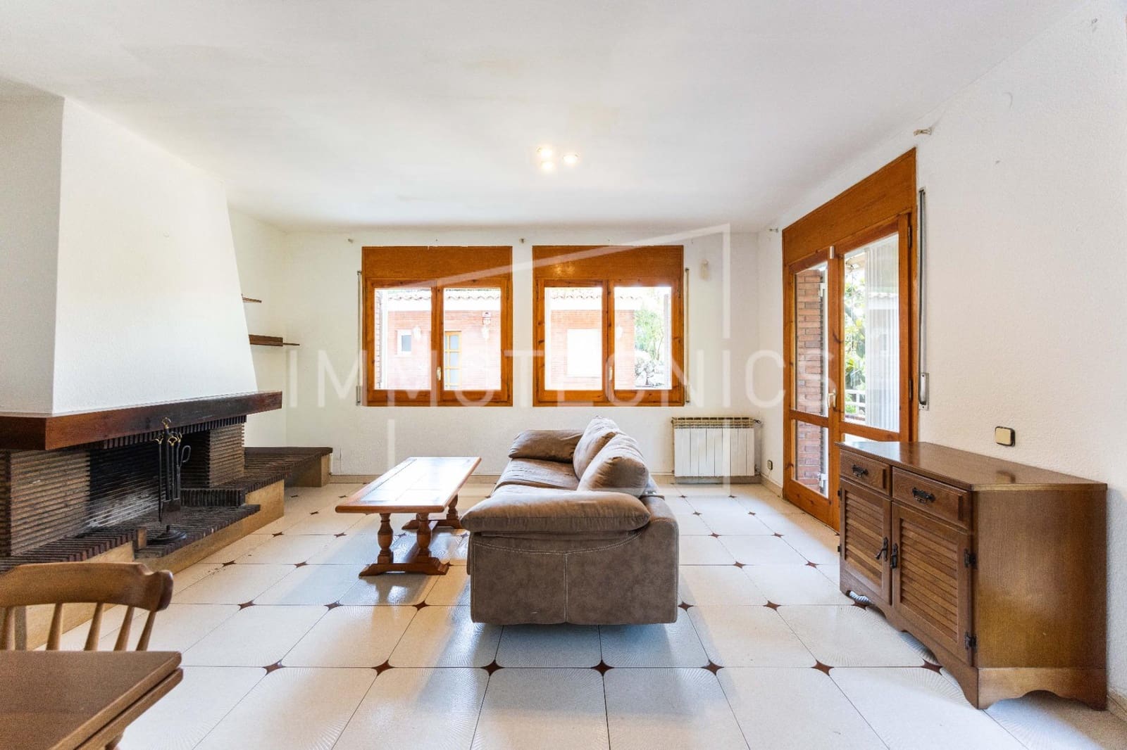 5 bedroom Villa for sale in Arenys de Munt with pool garage - € 700,000 (Ref: 9873667)