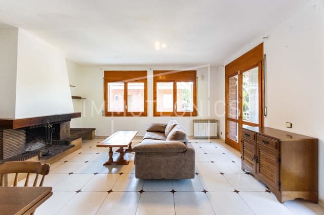 5 soveværelse Villa til salg i Arenys de Munt med swimmingpool garage - € 700.000 (Ref: 9873667)