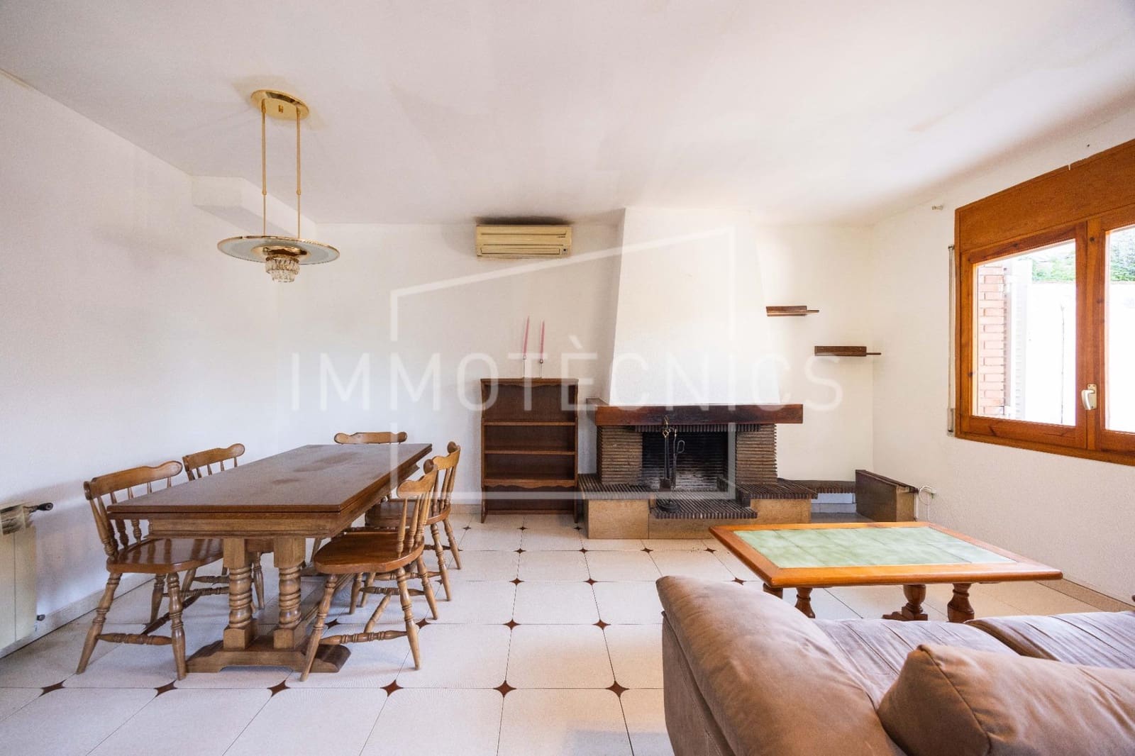 5 bedroom Villa for sale in Arenys de Munt with pool garage - € 700,000 (Ref: 9873667)