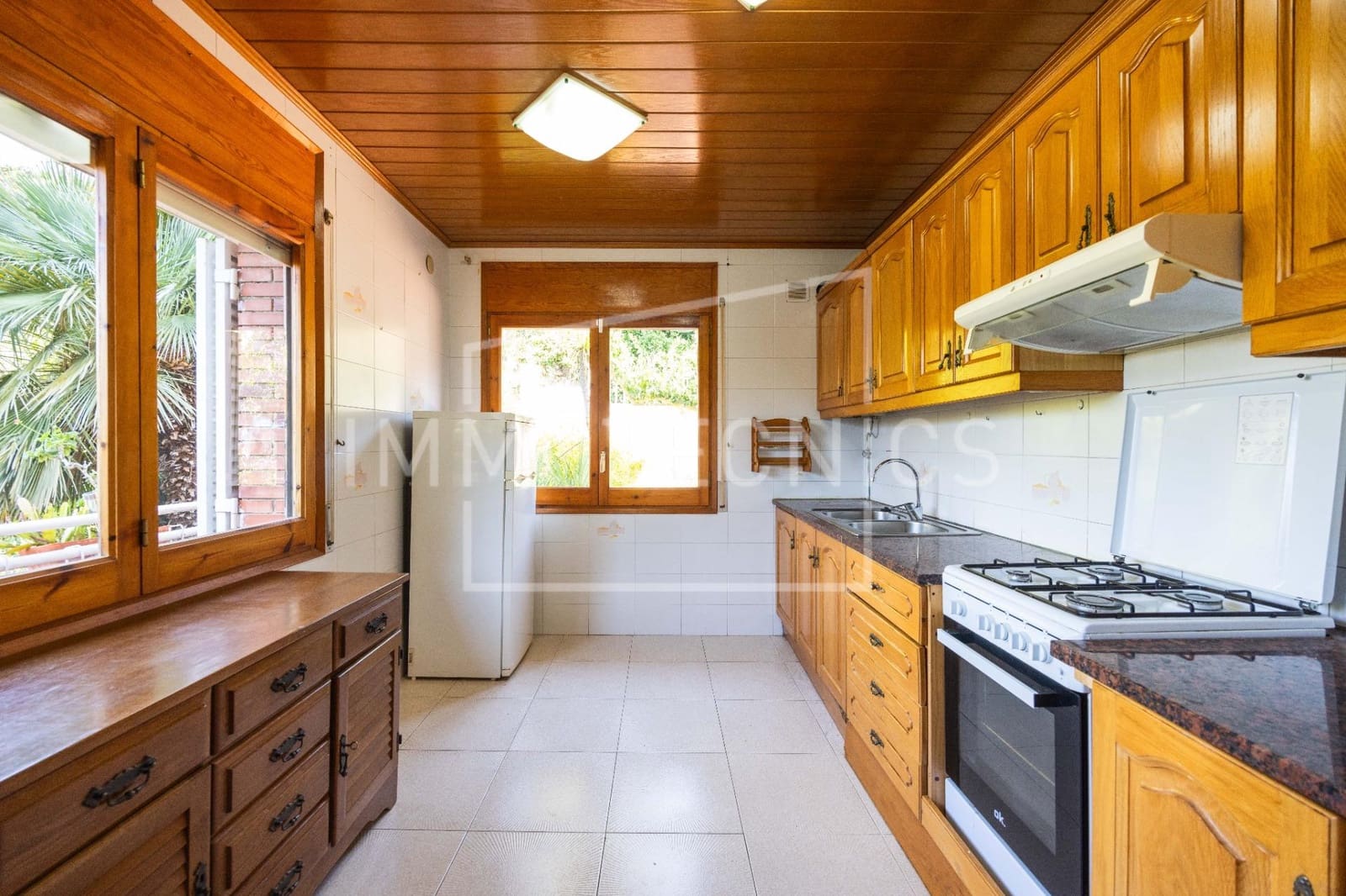 5 bedroom Villa for sale in Arenys de Munt with pool garage - € 700,000 (Ref: 9873667)