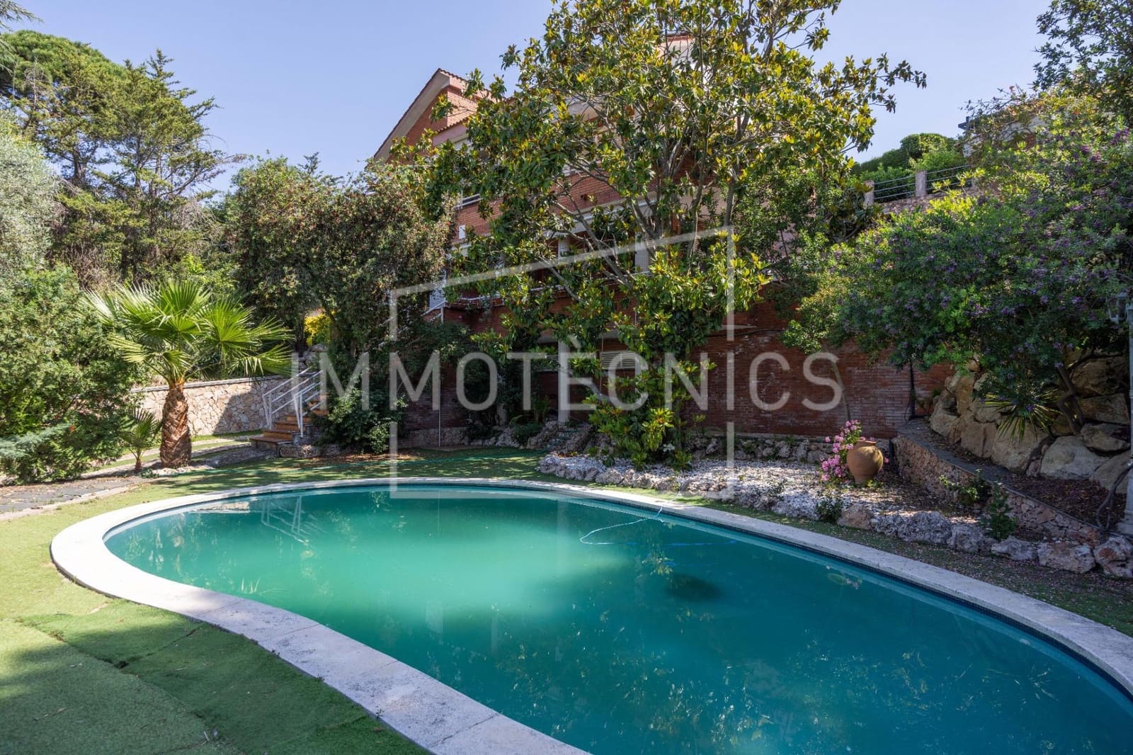 5 bedroom Villa for sale in Arenys de Munt with pool garage - € 700,000 (Ref: 9873667)