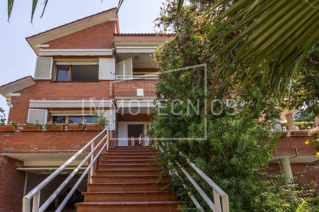 5 soveværelse Villa til salg i Arenys de Munt med swimmingpool garage - € 700.000 (Ref: 9873667)