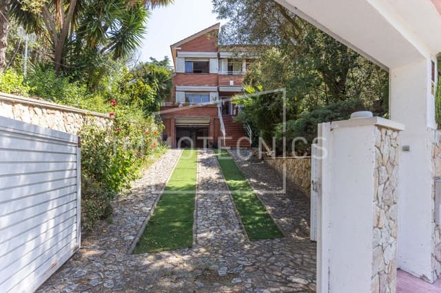 5 soveværelse Villa til salg i Arenys de Munt med swimmingpool garage - € 700.000 (Ref: 9873667)
