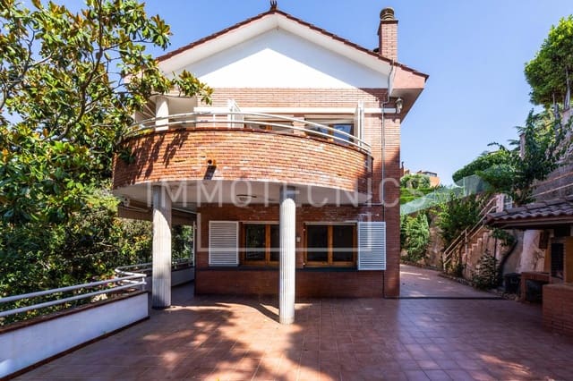 5 soveværelse Villa til salg i Arenys de Munt med swimmingpool garage - € 700.000 (Ref: 9873667)