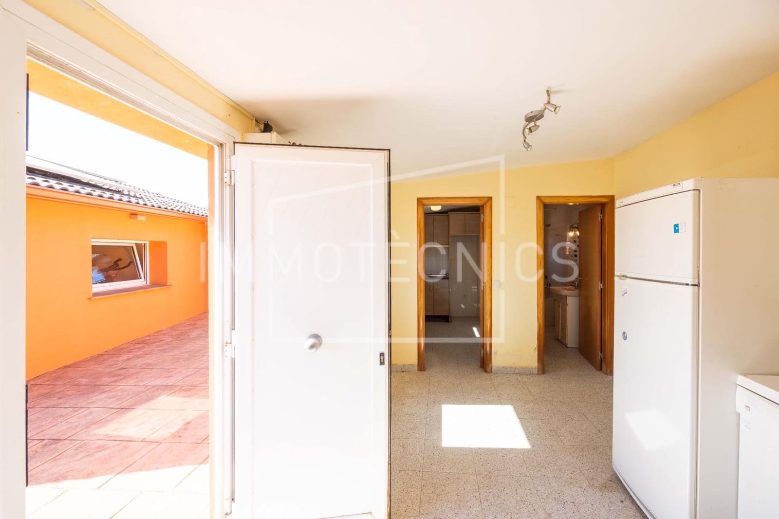 5 soverom Villa til salgs i Canoves i Samalus med garasje - € 395 000 (Ref: 9879203)