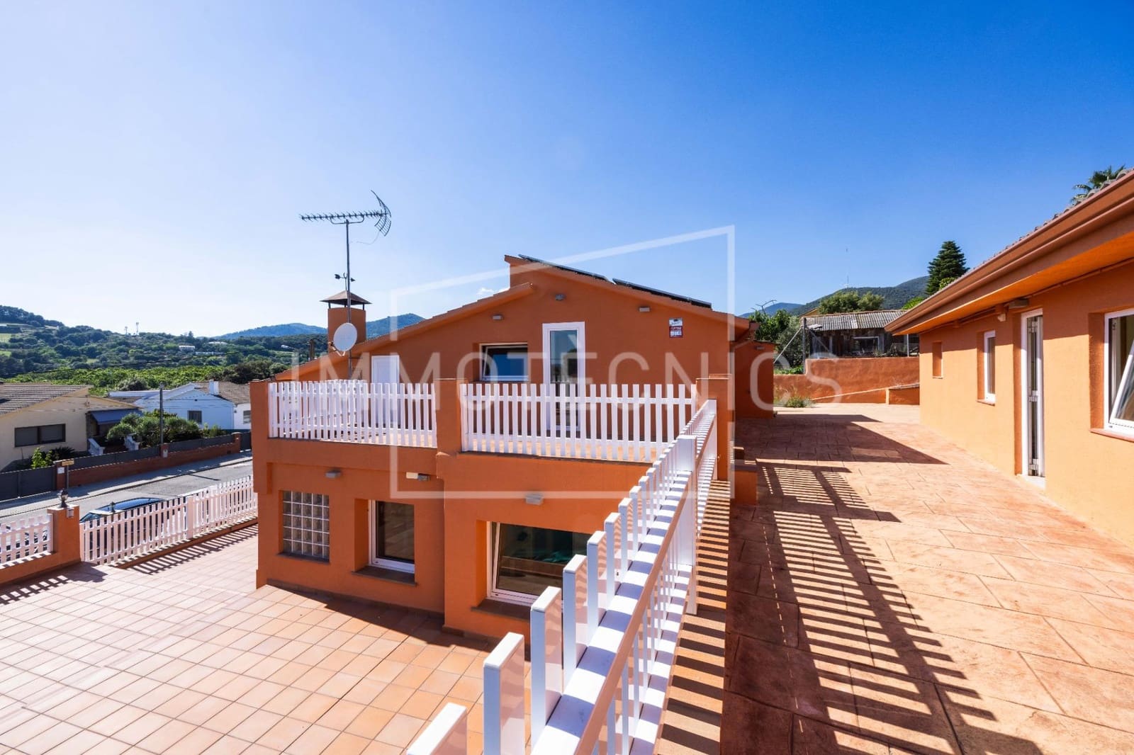 5 soverom Villa til salgs i Canoves i Samalus med garasje - € 395 000 (Ref: 9879203)