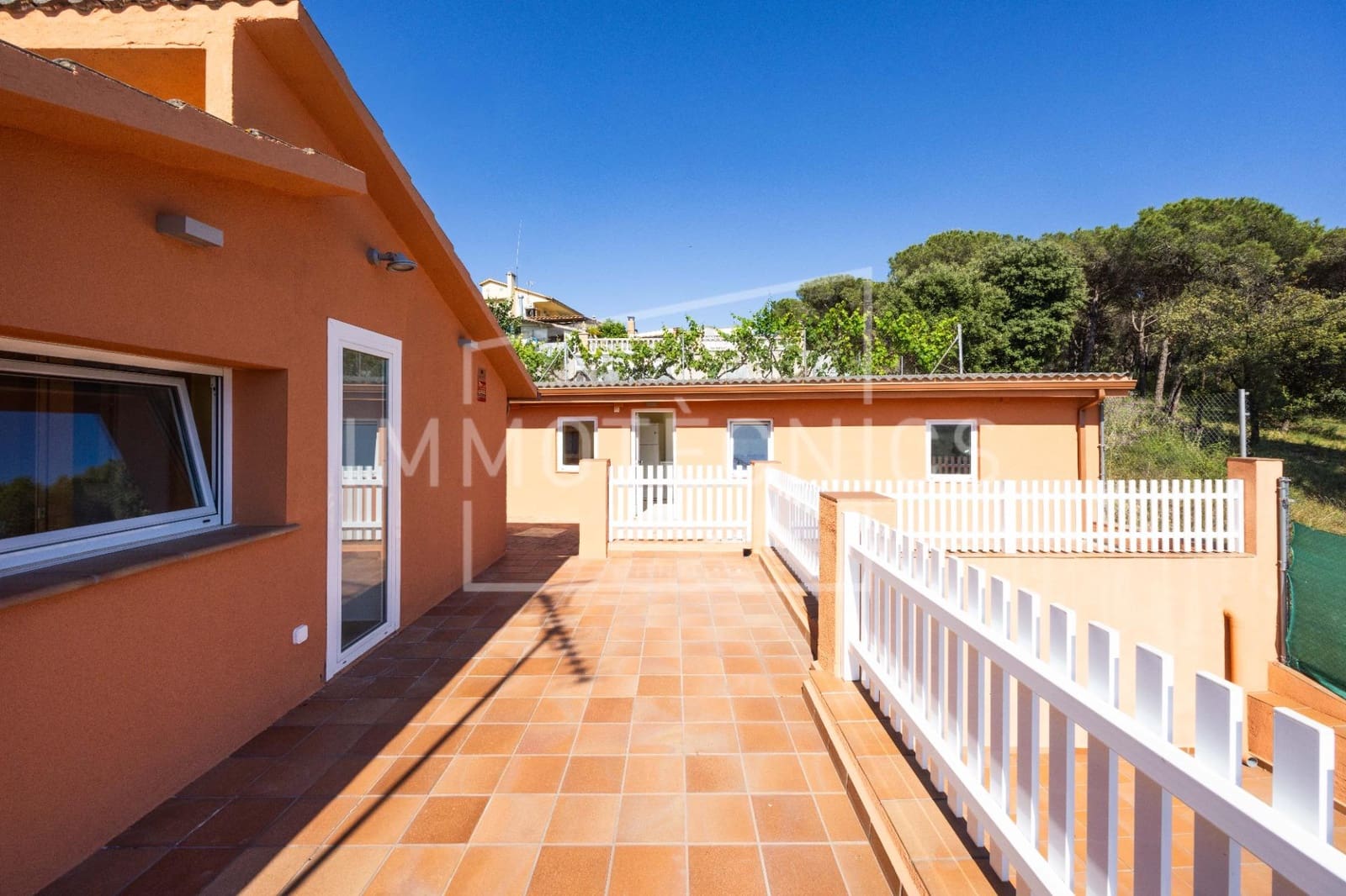 5 soverom Villa til salgs i Canoves i Samalus med garasje - € 395 000 (Ref: 9879203)