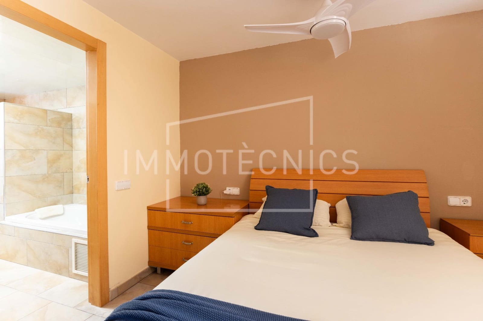 5 soverom Villa til salgs i Canoves i Samalus med garasje - € 395 000 (Ref: 9879203)