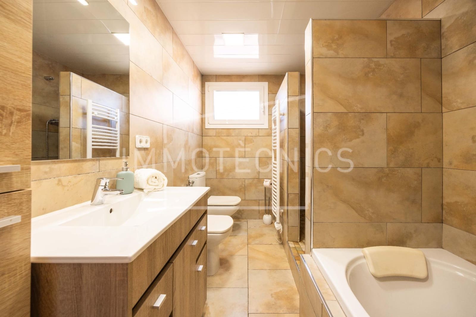 5 soverom Villa til salgs i Canoves i Samalus med garasje - € 395 000 (Ref: 9879203)