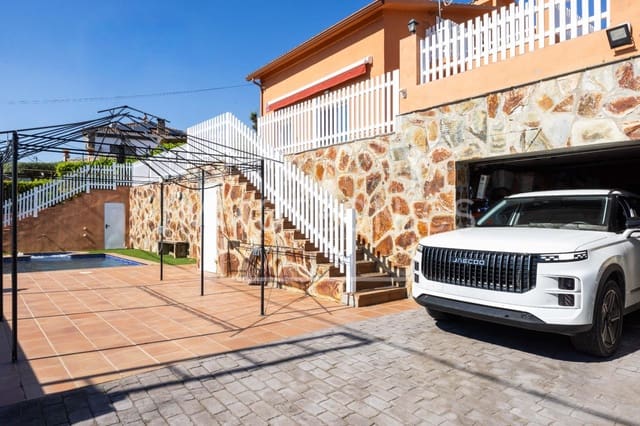 5 soverom Villa til salgs i Cànoves i Samalús med garasje - € 395 000 (Ref: 9879203)