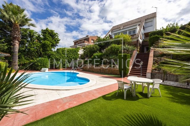 4 camera da letto Villa in vendita in Canet de Mar con piscina garage - 800.000 € (Rif: 9890522)