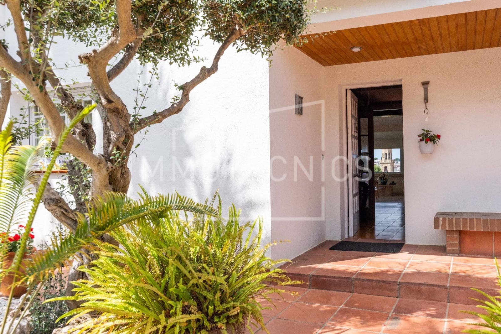 4 bedroom Villa for sale in Canet de Mar with pool garage - € 800,000 (Ref: 9890522)