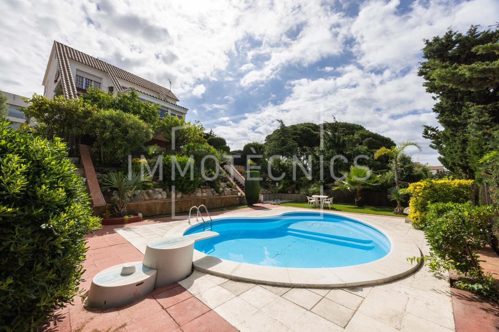4 bedroom Villa for sale in Canet de Mar with pool garage - € 800,000 (Ref: 9890522)