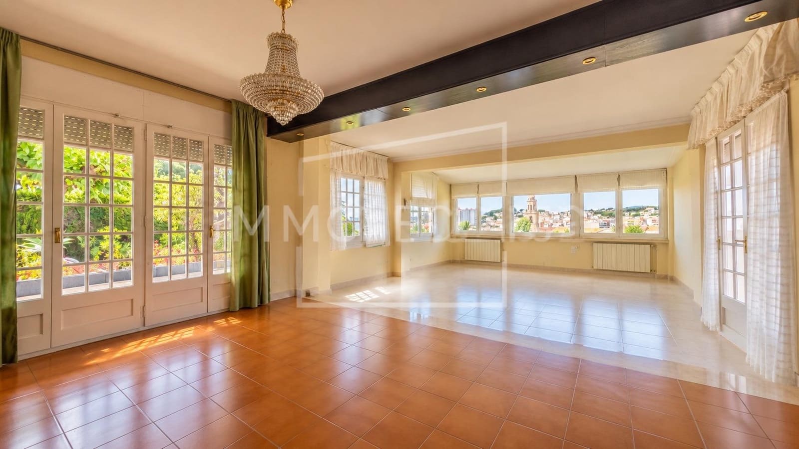 4 chambre Villa/Maison à vendre à Canet de Mar avec piscine garage - 790 000 € (Ref: 9890522)