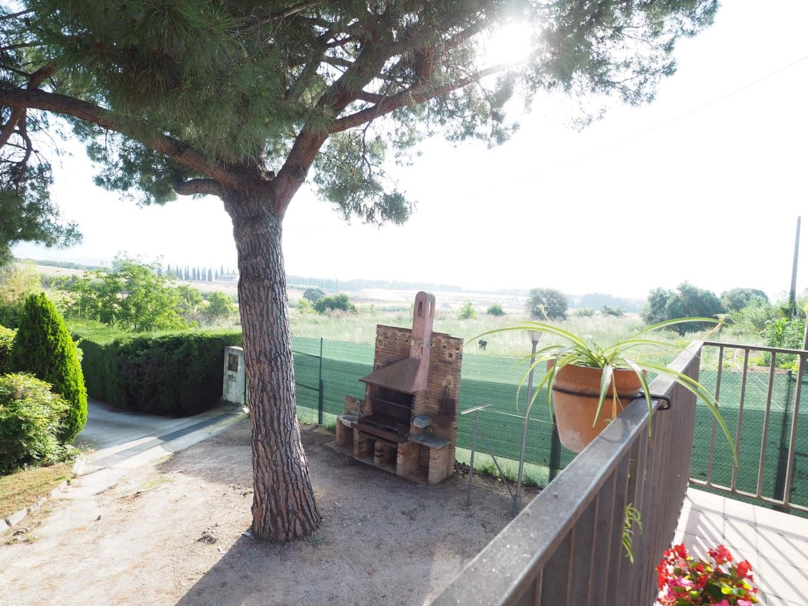 4 sovrum Villa till salu i Canovelles med garage - 435 000 € (Ref: 9894049)