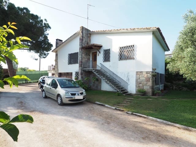 4 sovrum Villa till salu i Canovelles med garage - 435 000 € (Ref: 9894049)
