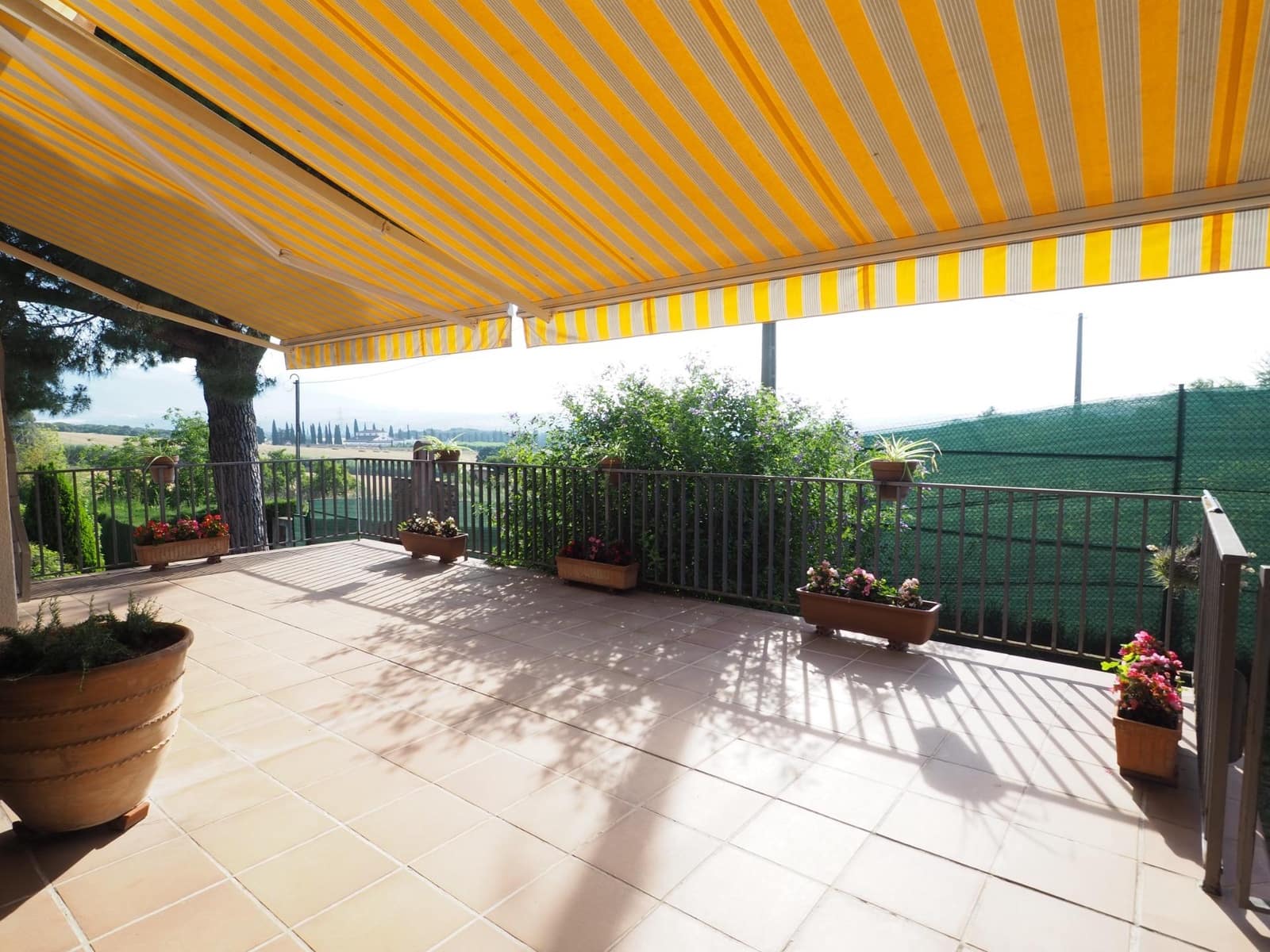 4 sovrum Villa till salu i Canovelles med garage - 435 000 € (Ref: 9894049)